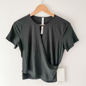 lululemon athletica // Round Trip Short Sleeve in Black